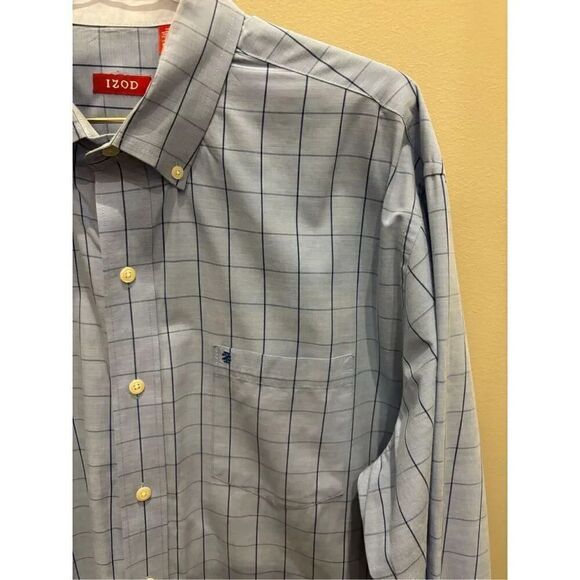 IZOD men’s Xl pale blue box plaid oxford style bottom down loose fit EUC - Picture 5 of 5